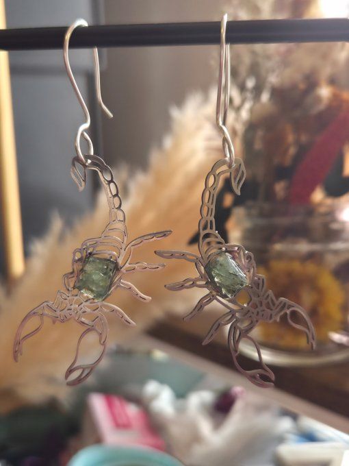 Boucle d’oreille Tsavorite -Grenat Vert -croissance et prospérité 