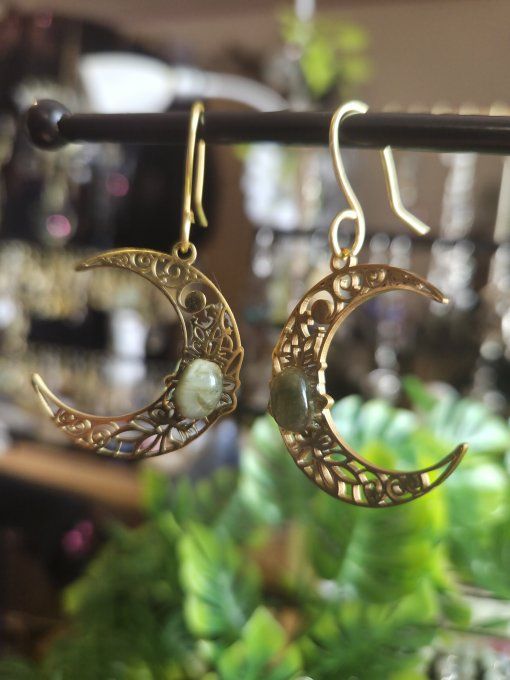 Boucle d'oreille chrysoberyl Oeil de chat : Chance et joie  - Copie