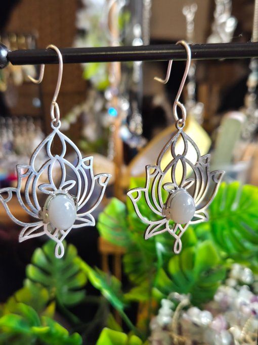 Boucles Pierre de lune Hecatolite - lotus