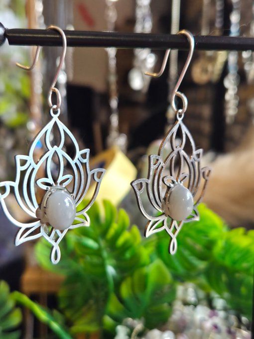 Boucles Pierre de lune Hecatolite - lotus