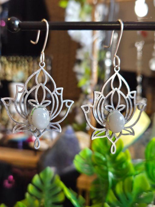 Boucles Pierre de lune Hecatolite - lotus
