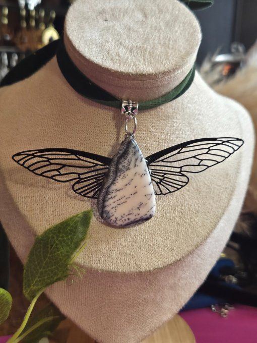  Amulette Merlinite/Opale Dendritique -les ailes de morrigan