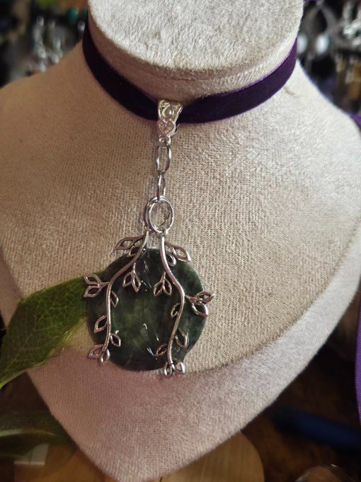 Pendentif Diopside chrome✨ lierre 