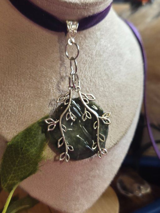 Pendentif Diopside chrome✨ lierre 