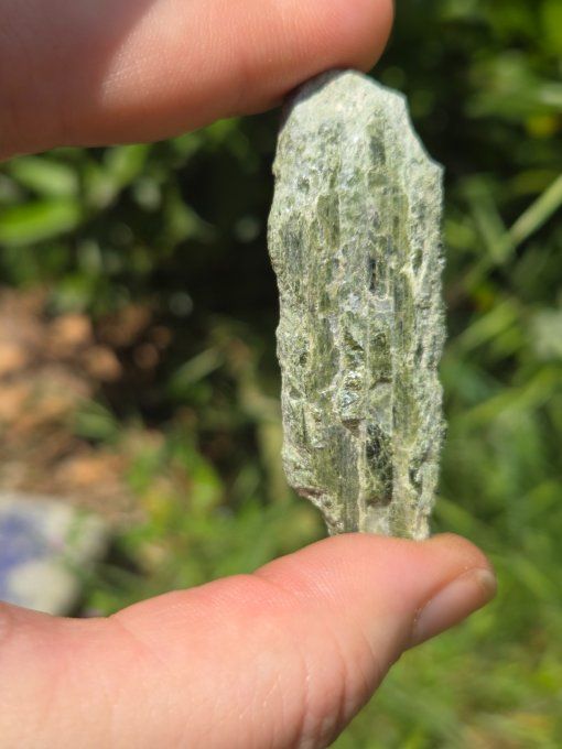 Tourmaline verte brut 