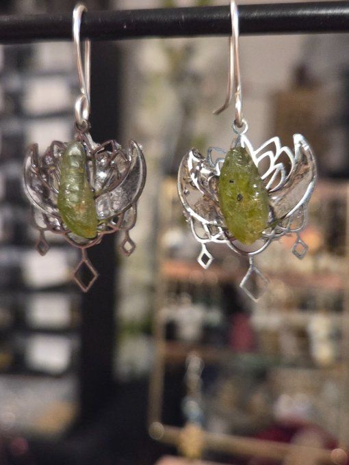 Boucle d’oreille Péridot (Olivine) – Protection, Sérénité & Bien-Être   
