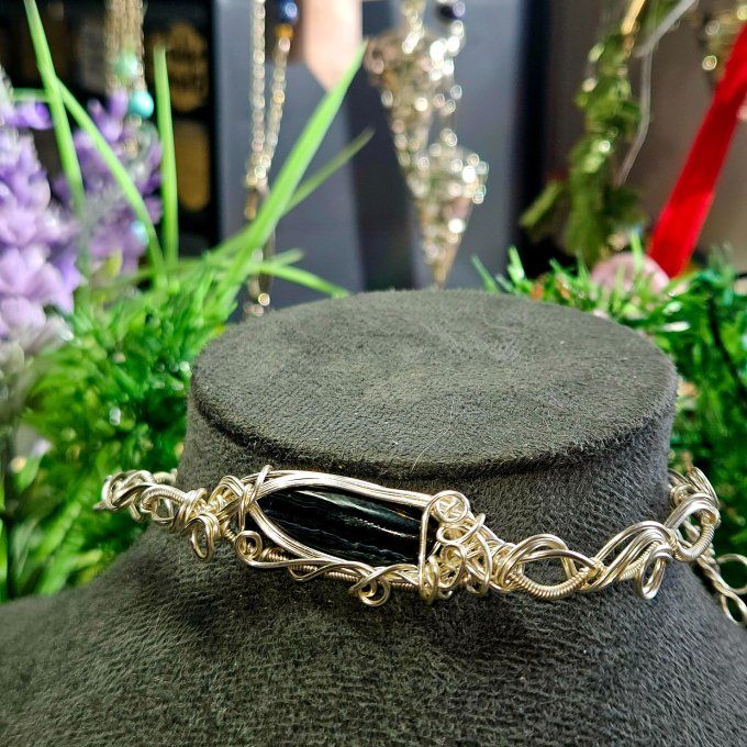 Oeil de faucon : ✨ collier charms