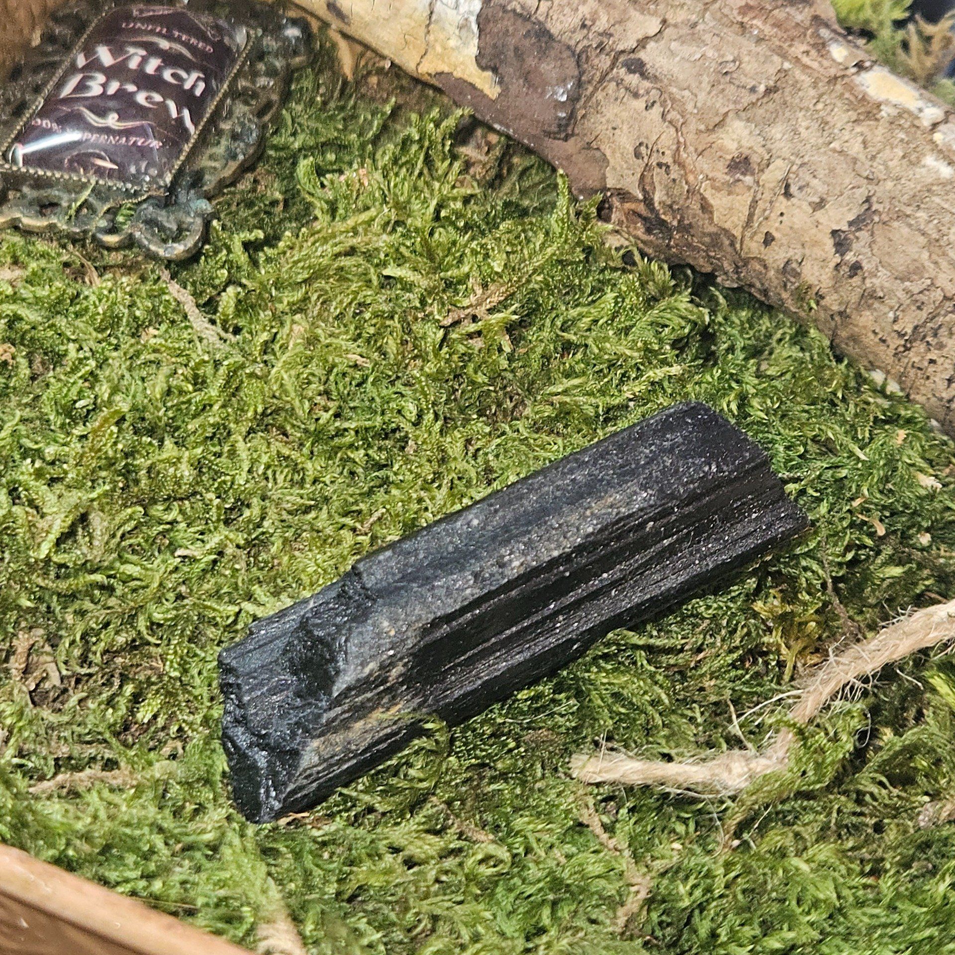 Tourmaline noire brut