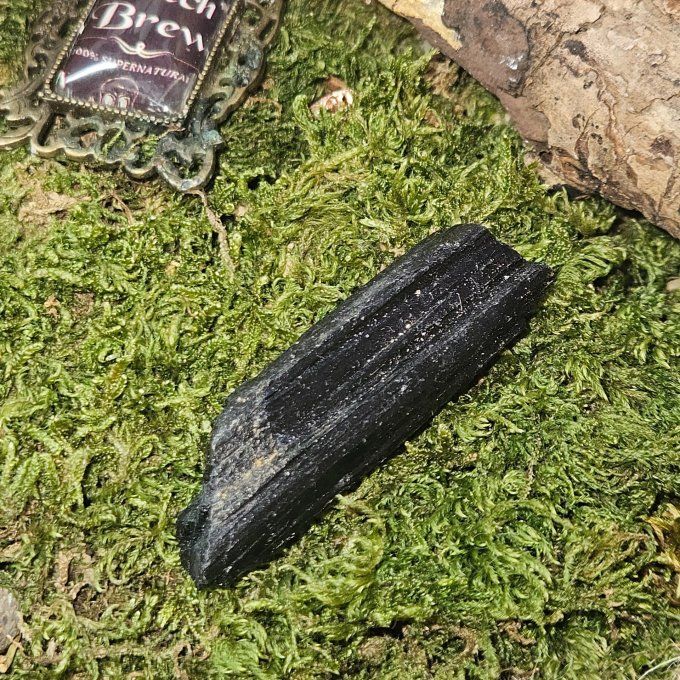 Tourmaline noire brut