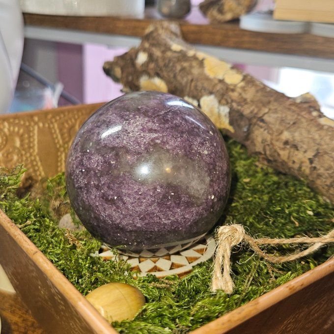 Sphere lepidolite 70 mm