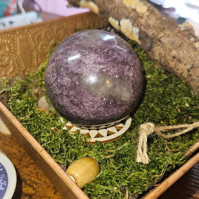 Sphere lepidolite 70 mm