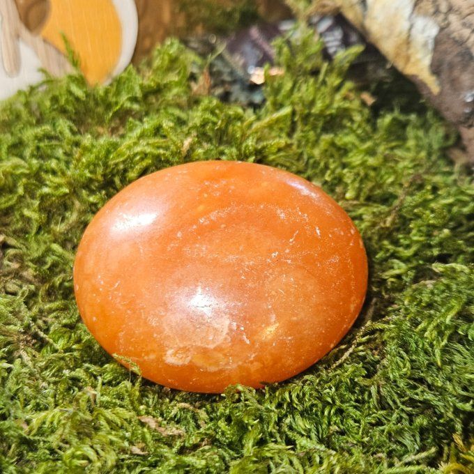 Galet calcite orange