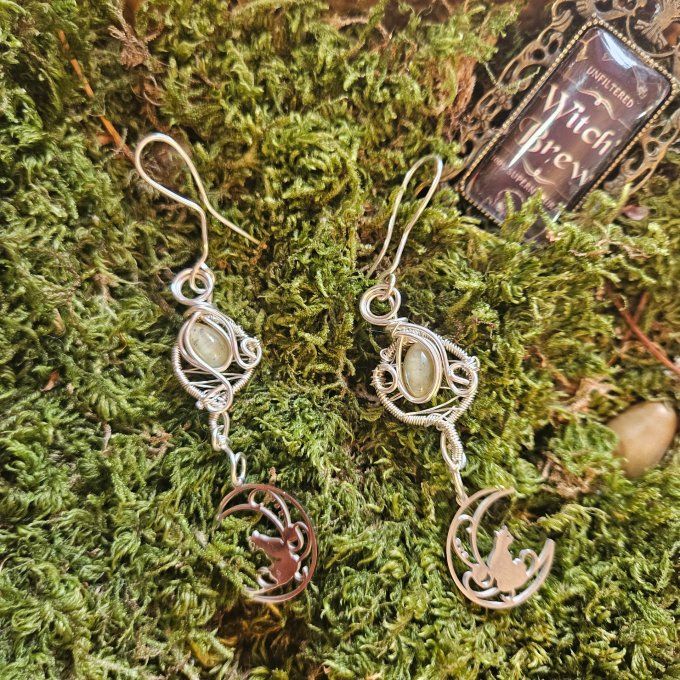 Boucle d'oreille scapolite 