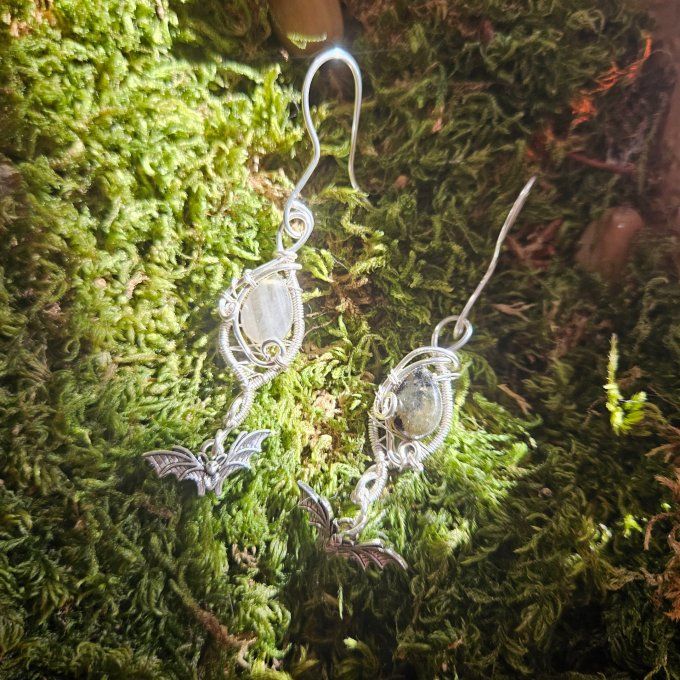 Boucle d'oreille unique Labradorite 