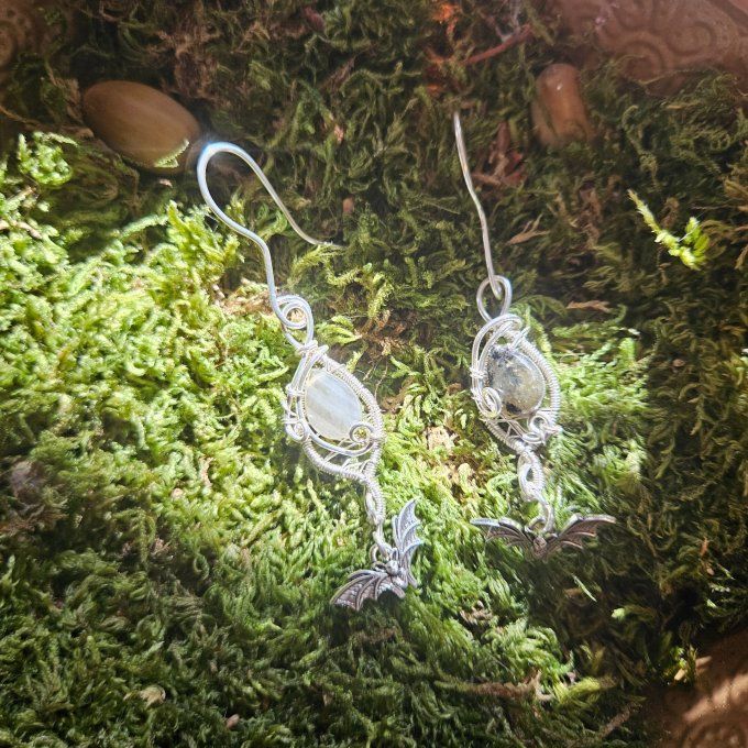 Boucle d'oreille unique Labradorite 