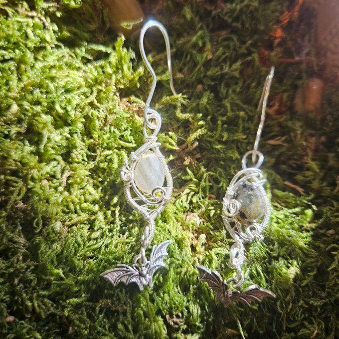 Boucle d'oreille unique Labradorite 