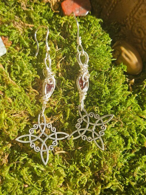 Boucle grenat diamant 