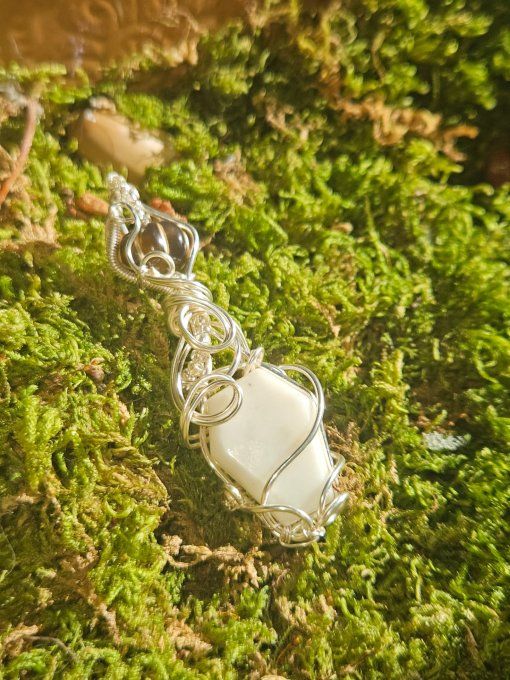  Jade blanche canada  -Amulette 