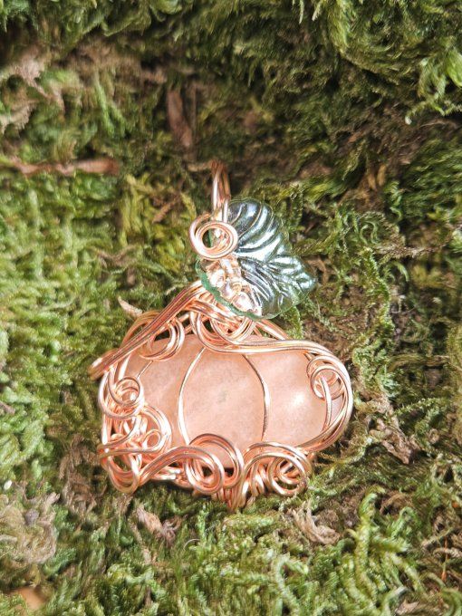 Citrouille - pendentif Pierre de lune pêche . 