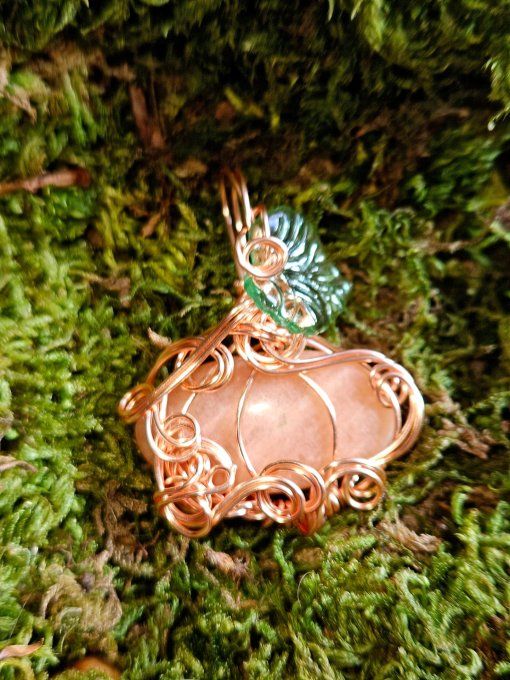 Citrouille - pendentif Pierre de lune pêche . 