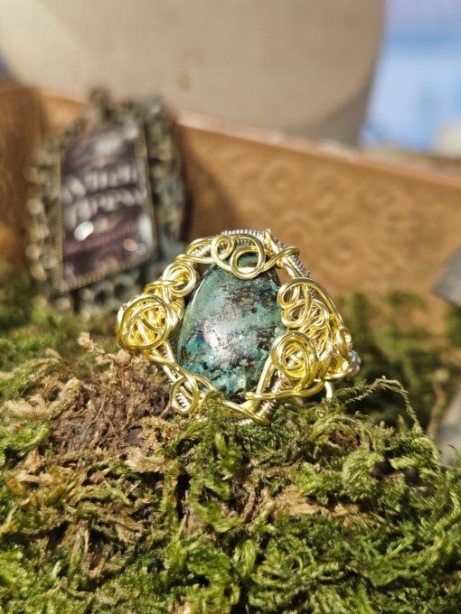 Amulette Turquoise / Jaspe Africaine – Bague courrone