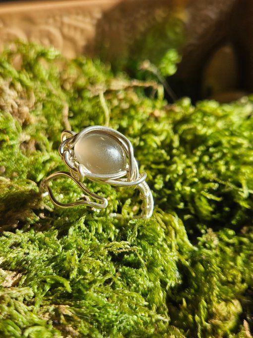 Bague Pierre de lune Noire - hecatolite - ajustable 