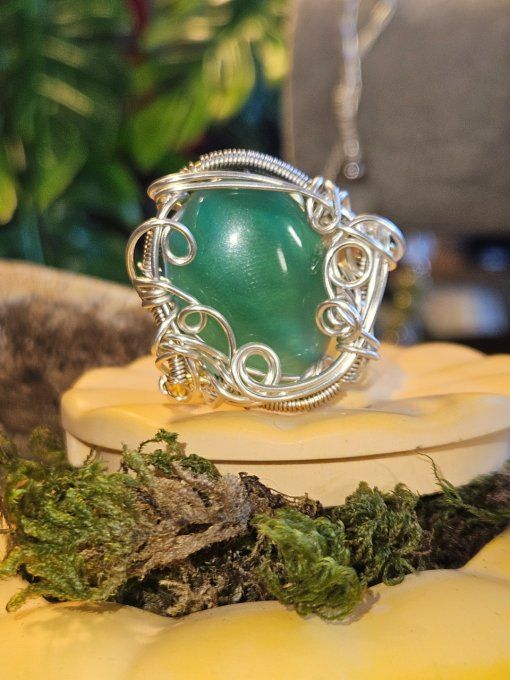 Bague -Onyx verte -forme courrone 