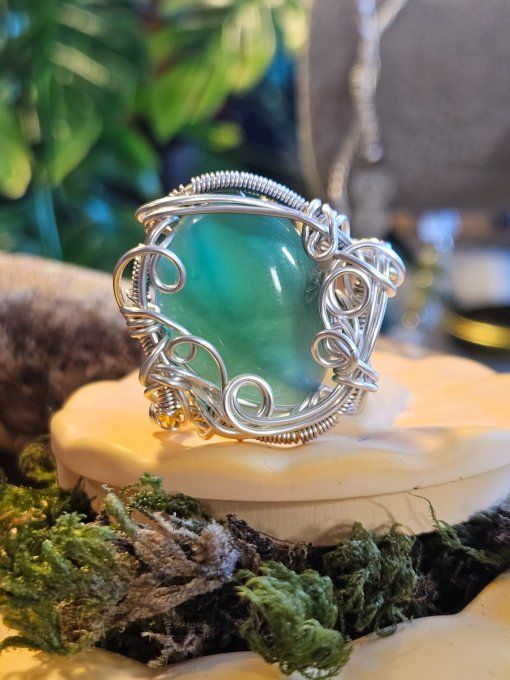 Bague -Onyx verte -forme courrone 