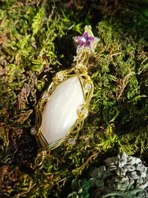 Légende Scolecite Blanche , bijou or 