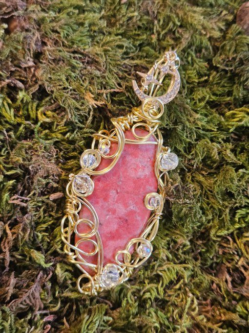 Légende d'hiver Thulite- zoïsite rose ✨Lune d'or 