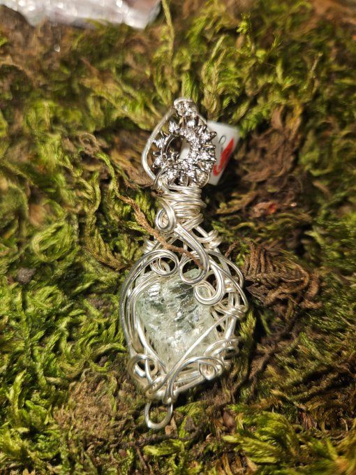 Pendentif Hiddenite ✨ amulette d'estime de soi 
