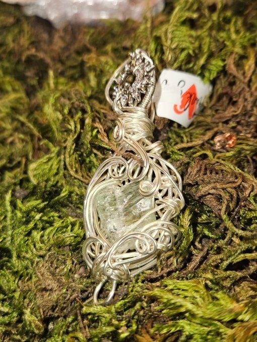 Pendentif Hiddenite ✨ amulette d'estime de soi 