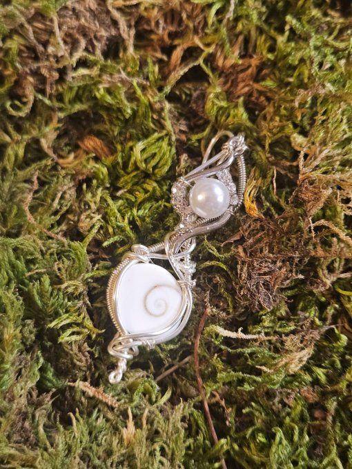 Oeil de sainte Lucie , pendentif 