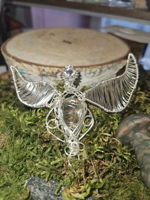 Ailes De Diamant – Collier Cristal De Roche | Clarté & Harmonie