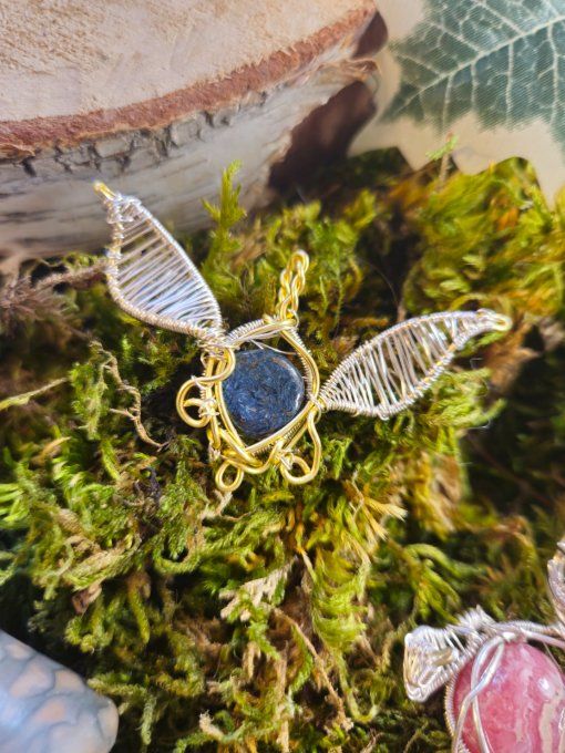 Les Ailes De Navy – Pendentif Pietersite Bleue | Pierre Des Tempêtes