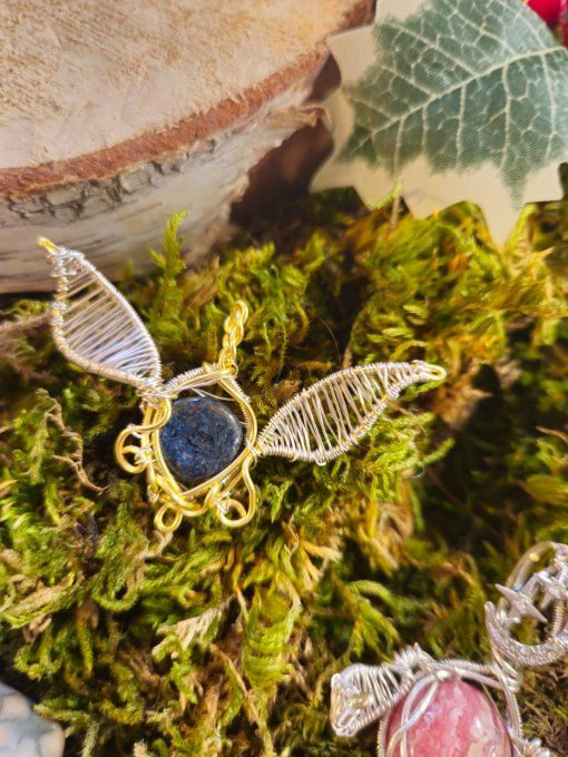 Les Ailes De Navy – Pendentif Pietersite Bleue | Pierre Des Tempêtes