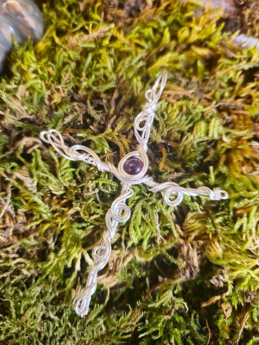 Croix Argent & Cabochon Améthyste – Sérénité & Sagesse Spirituelle