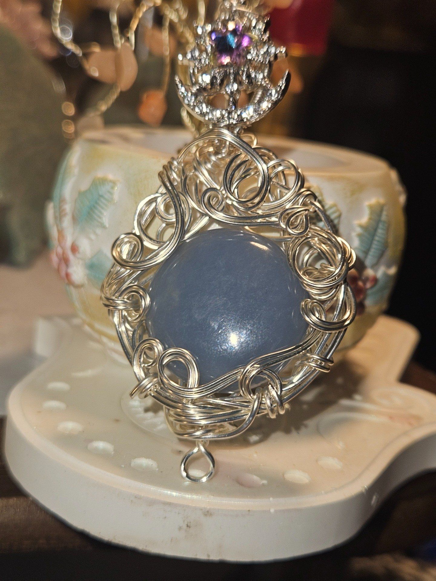 Pendentif Angélite , amulette de douceur , bijou argent