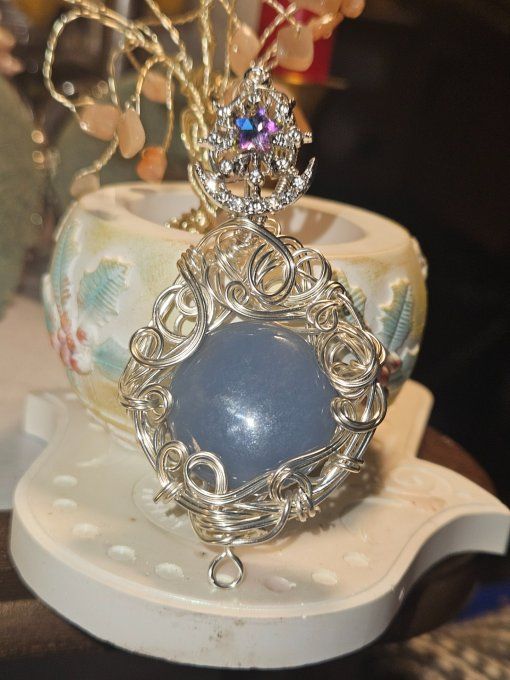 Pendentif Angélite , amulette de douceur , bijou argent