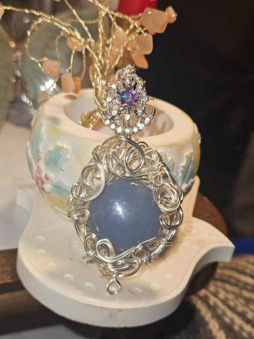 Pendentif Angélite , amulette de douceur , bijou argent
