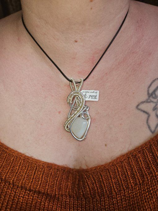  Amulette Agate Blanche – ✨Pierre de Douceur & d’Harmonie   ✨