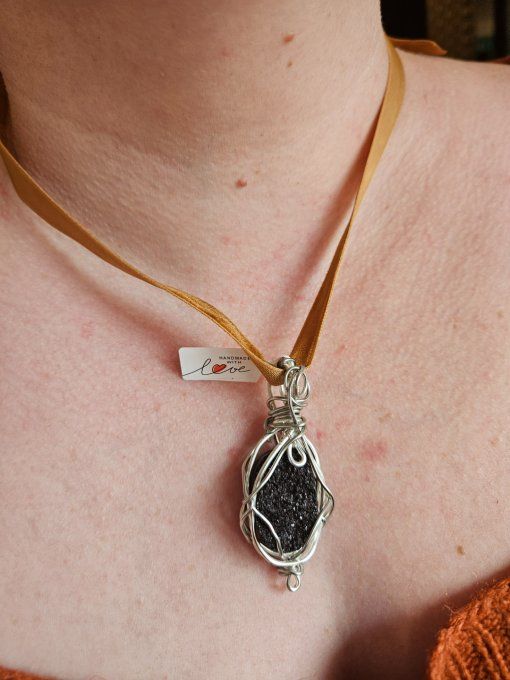 Pierre de lave druzy 