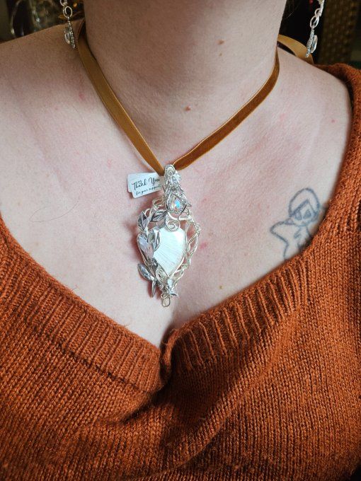 Pendentif Amulette Argent Scolécite – Amour Inconditionnel & Harmonie 