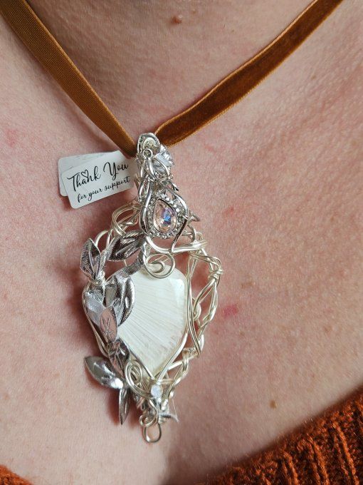 Pendentif Amulette Argent Scolécite – Amour Inconditionnel & Harmonie 