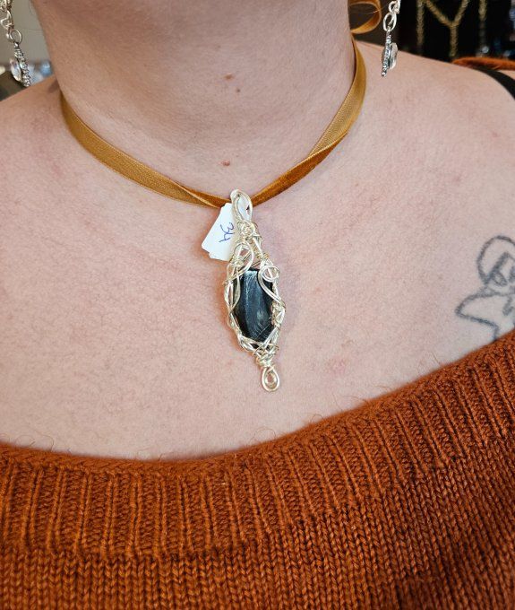 Amulette Goethite botryoïdale - ancrage puissant 