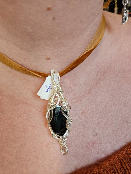 Amulette Goethite botryoïdale - ancrage puissant 