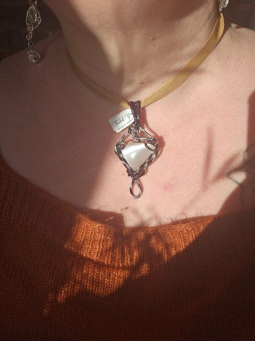 Amulette Selenite ✨ Purification, Sérénité et Harmonie