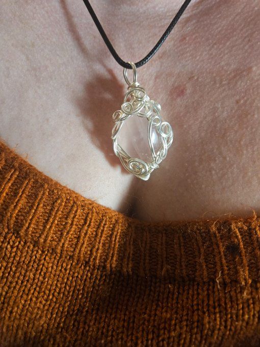 Amulette Quartz rose - pomme poison 