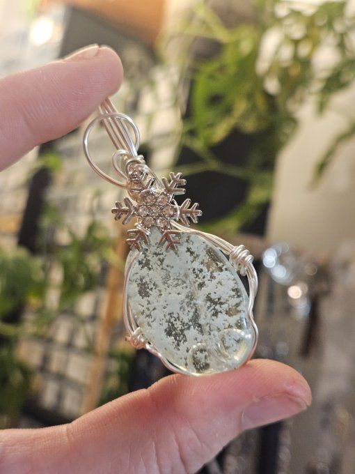 Amulette Quartz a hemimorphite 