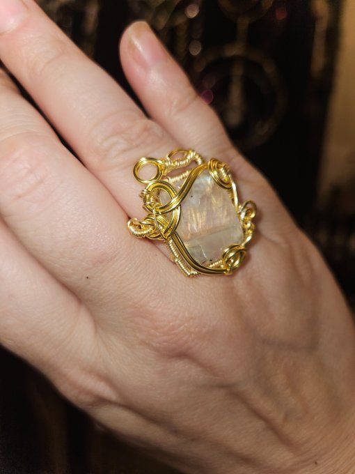 Bague pierre de Lune - peristerite  - or carré